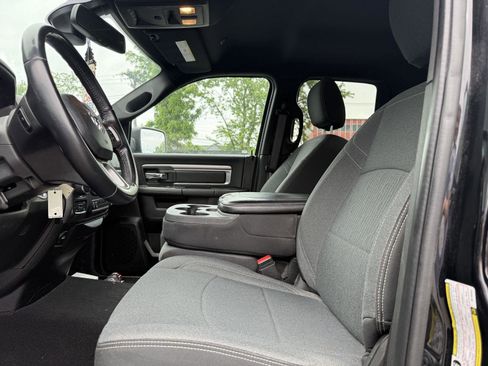 Used 2022 RAM 1500 Classic Warlock AWD/4WD image 9