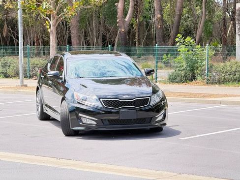 Used 2013 Kia Optima SX w/ Limited Pkg FWD image 3