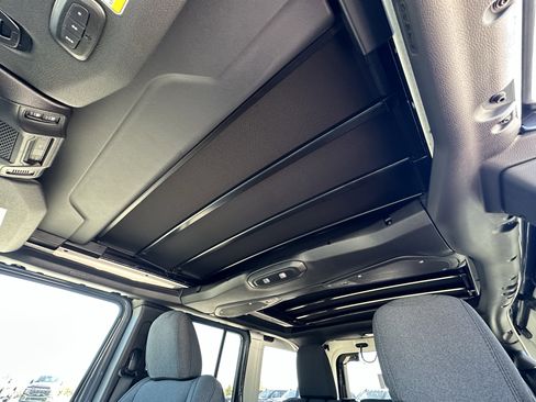 New 2026 Jeep Wrangler Sport S image 20