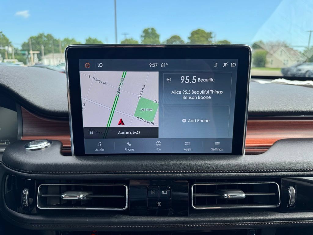 Used 2023 Lincoln Aviator Reserve AWD/4WD image 7