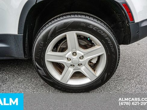 Used 2022 Land Rover Defender 110 SE AWD/4WD image 16