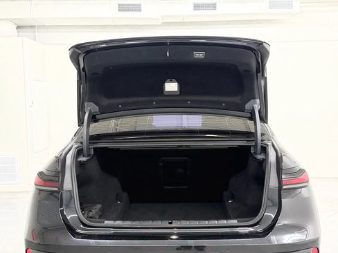 Used 2023 BMW 740i w/ Parking Assistance Package RWD image 89
