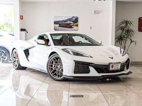 Used 2024 Chevrolet Corvette Z06 w/ Stealth Interior Trim Package RWD image 6