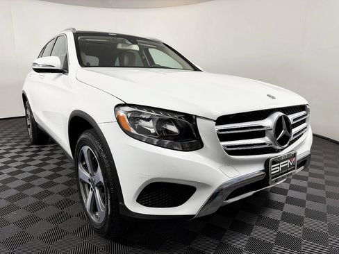 Used 2019 Mercedes-Benz GLC 300 4MATIC image 5