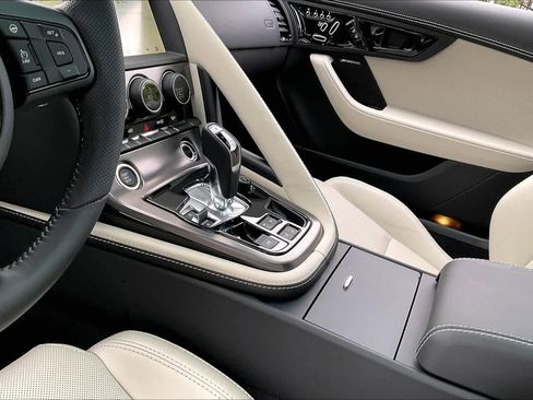 Used 2024 Jaguar F-TYPE R image 20