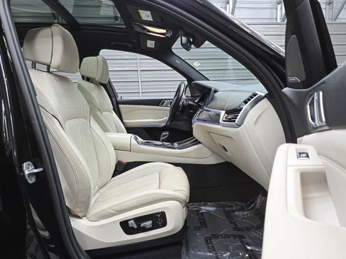 Used 2021 BMW X5 M50i w/ Premium Package AWD/4WD image 15