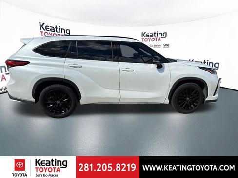 Used 2023 Toyota Highlander XSE image 8