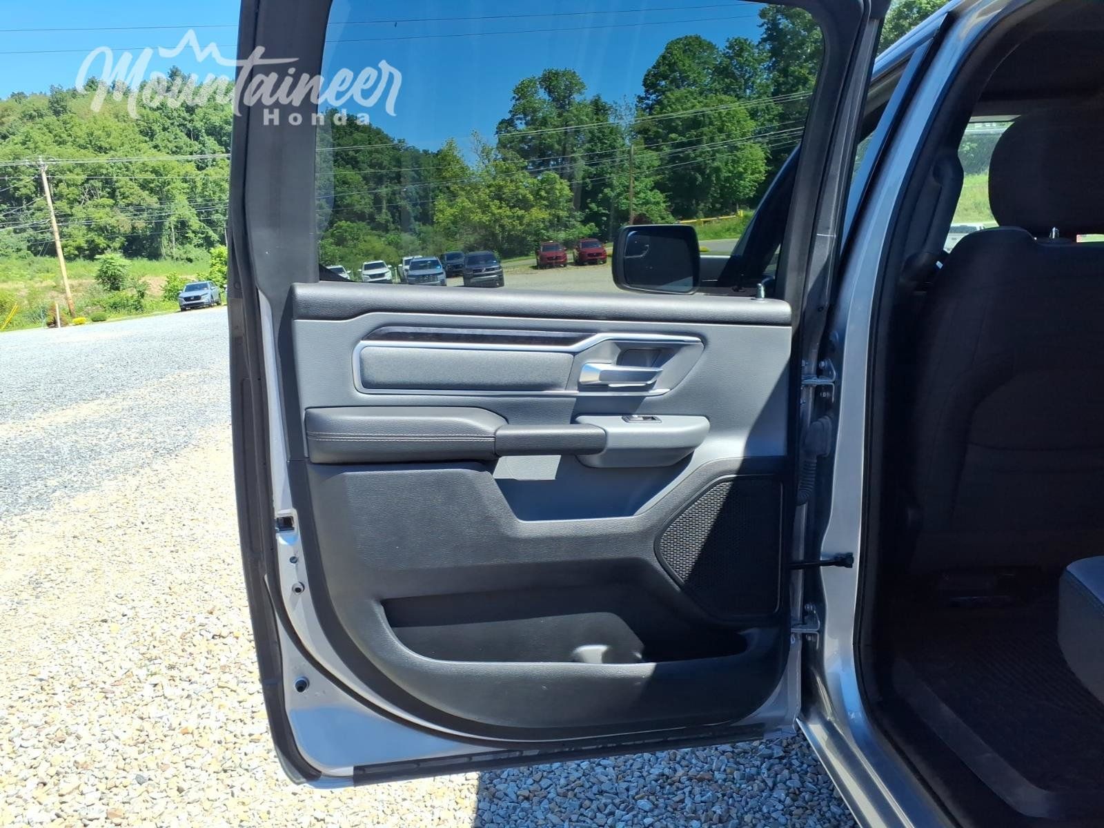 Used 2023 RAM 1500 Big Horn AWD/4WD image 15