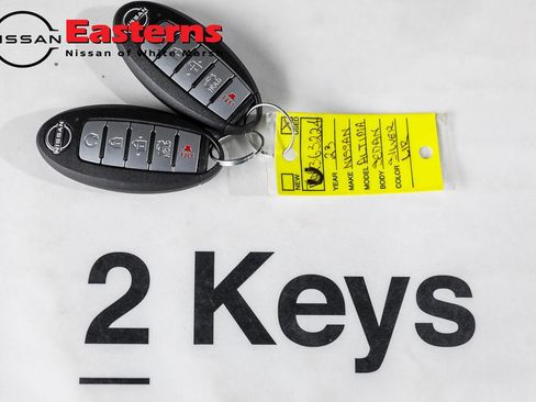 Used 2023 Nissan Altima 2.5 SR FWD image 21