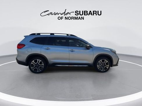 Used 2025 Subaru Ascent Limited AWD/4WD image 2