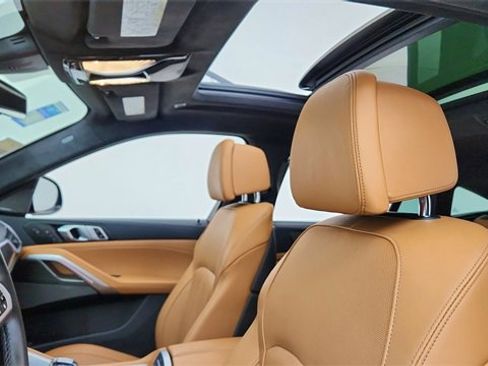 Used 2022 BMW X6 M50i w/ Premium Package image 33