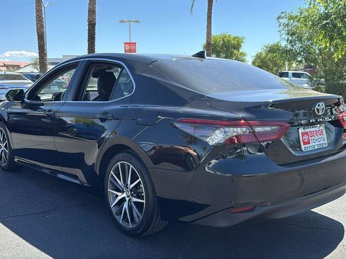 Used 2024 Toyota Camry XLE FWD image 5