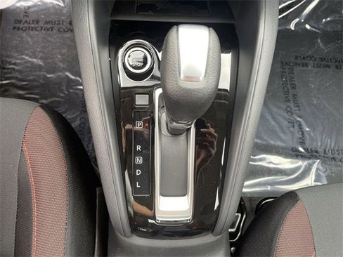 Certified 2025 Nissan Versa SR w/ Trunk Package image 25