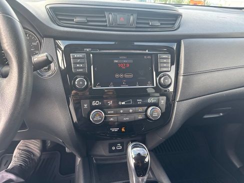 Used 2020 Nissan Rogue SV AWD/4WD image 15