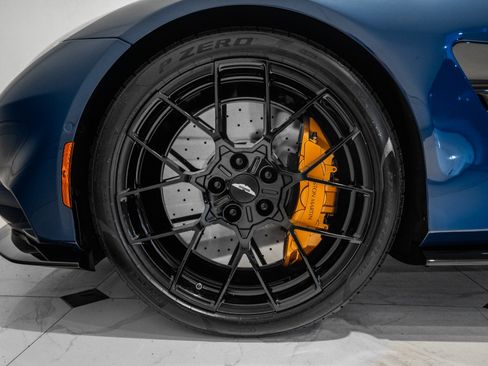 New 2025 Aston Martin Vanquish RWD image 4