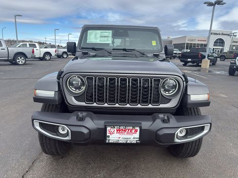 New 2026 Jeep Gladiator Sahara AWD/4WD image 2