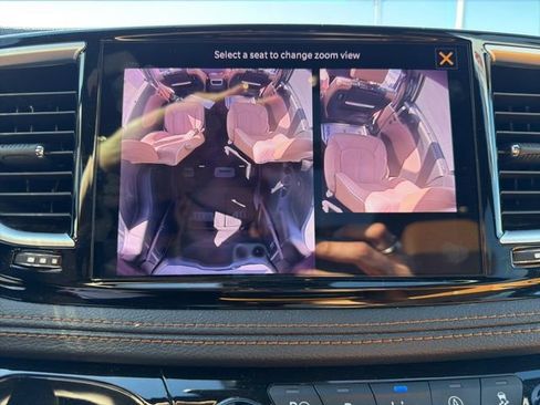 Used 2022 Chrysler Pacifica Pinnacle FWD image 27