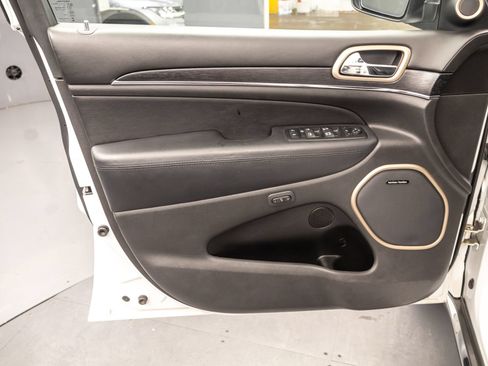 Used 2016 Jeep Grand Cherokee Summit AWD/4WD image 30