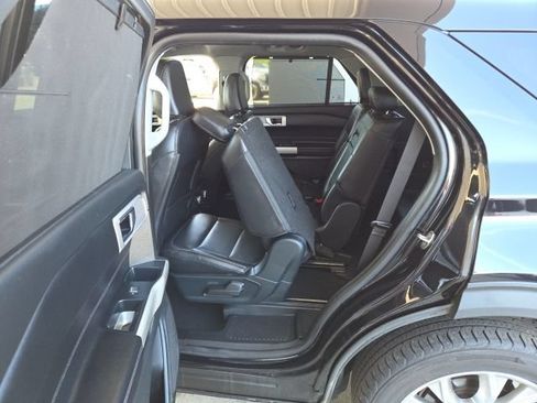 Used 2021 Ford Explorer Limited w/ Equipment Group 301A AWD/4WD image 46