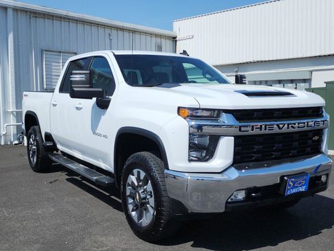 Used 2021 Chevrolet Silverado 2500 LT w/ Convenience Package image 7