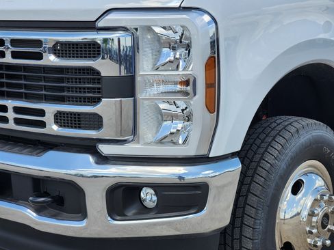 New 2026 Ford F350 XL w/ XL Chrome Package AWD/4WD image 11