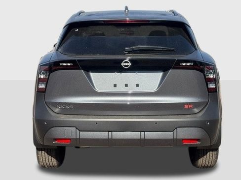 New 2025 Nissan Kicks SR image 4