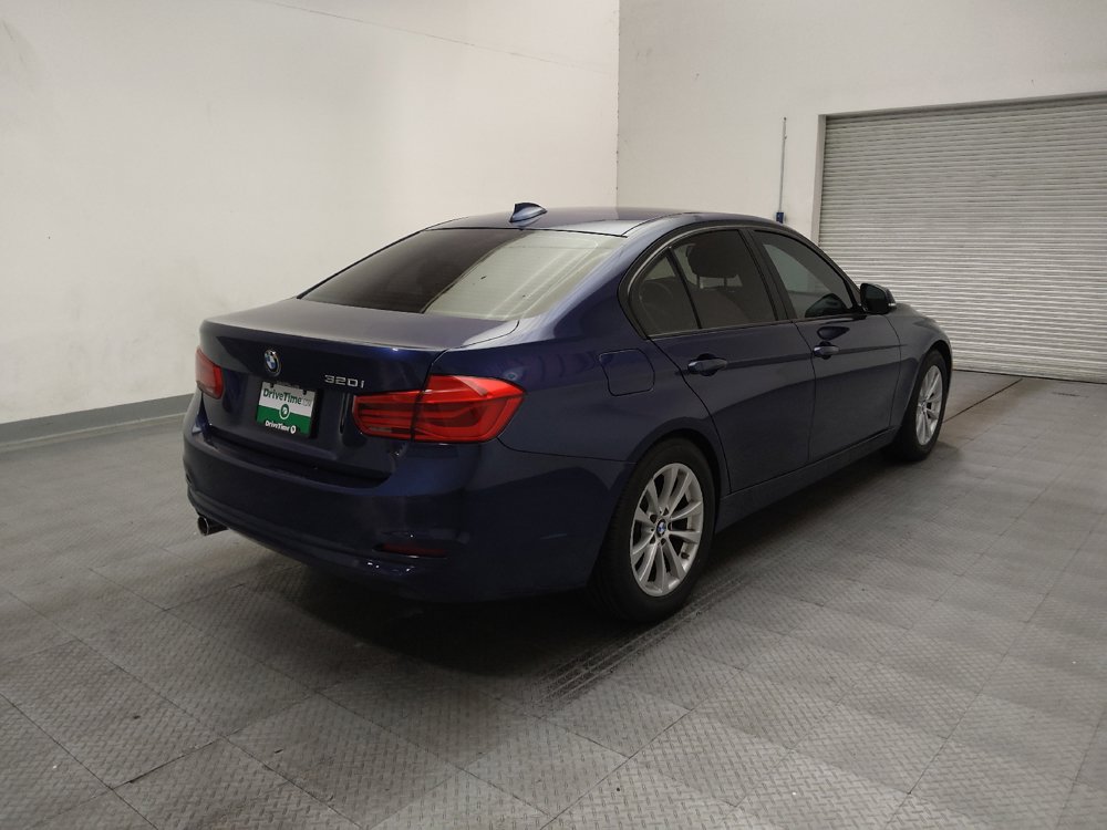 Used 2018 BMW 320i Sedan RWD image 9