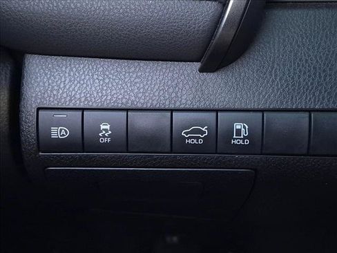 Used 2019 Toyota Camry SE w/ Carpet Mat Package FWD image 14