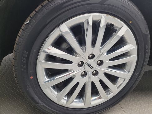 Used 2015 Lincoln MKX AWD w/ Equipment Group 102A image 31