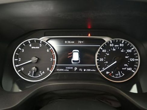 Used 2023 Nissan Rogue SL FWD image 9