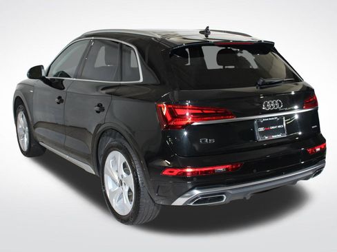 Certified 2025 Audi Q5 2.0T Premium Plus w/ Premium Plus Package image 8