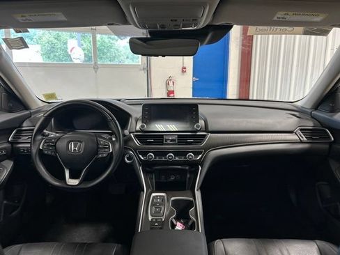 Certified 2022 Honda Accord Touring image 18