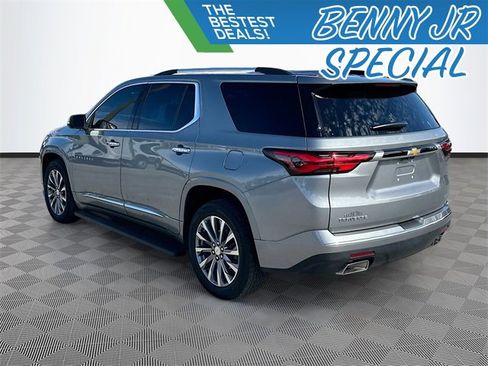Used 2023 Chevrolet Traverse Premier image 7