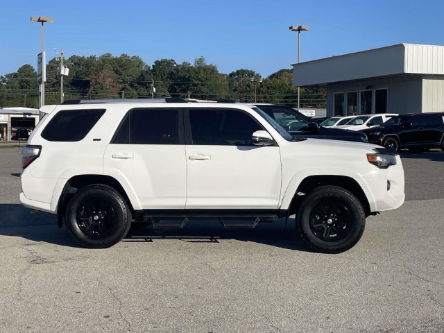 Used 2021 Toyota 4Runner SR5 Premium w/ Moonroof Package RWD image 2