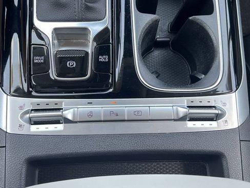 Used 2024 Kia Carnival SX Prestige FWD image 26
