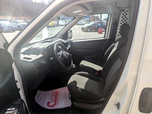 Used 2020 RAM ProMaster City Tradesman image 9