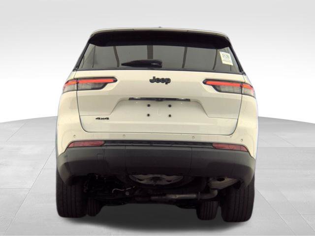 Used 2023 Jeep Grand Cherokee L Laredo AWD/4WD image 8