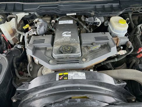 Used 2018 RAM 2500 Laramie w/ Sport Appearance Group AWD/4WD image 33