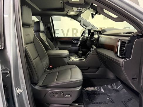 New 2026 GMC Sierra 1500 Denali w/ Technology Package AWD/4WD image 14