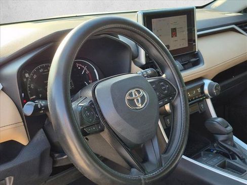 Used 2023 Toyota RAV4 XLE FWD image 8
