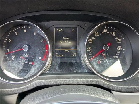 Used 2019 Volkswagen Passat 2.0T Wolfsburg w/ Wheels & Sunroof Package image 11