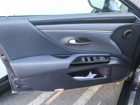 Used 2025 Lexus ES 350 FWD image 17