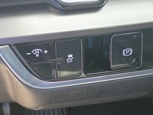 Used 2023 Kia Sportage EX FWD image 19