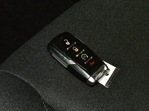 Used 2019 RAM 1500 Big Horn image 97