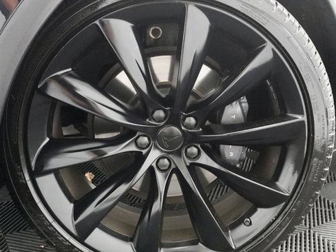 Used 2018 Tesla Model X 75D image 3