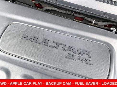 Used 2019 Jeep Cherokee Latitude Plus AWD/4WD image 29