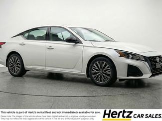 Used 2025 Nissan Altima 2.5 SV video 1