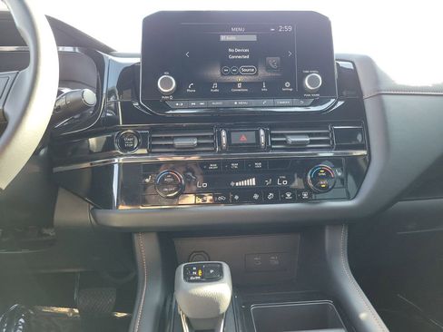 Used 2025 Nissan Pathfinder Rock Creek AWD/4WD image 13