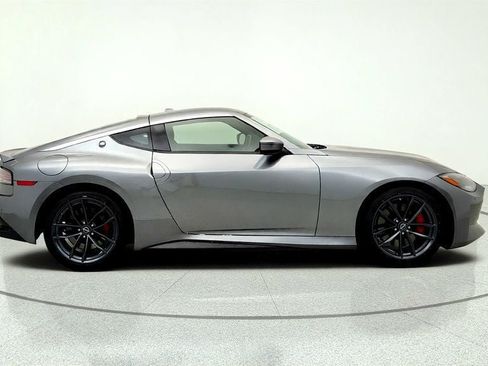 Used 2025 Nissan Z Performance w/ Floor Mat Package RWD image 4