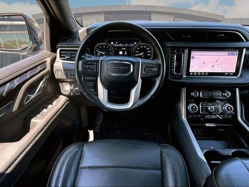 Certified 2021 GMC Yukon Denali w/ Denali Ultimate Package AWD/4WD image 5
